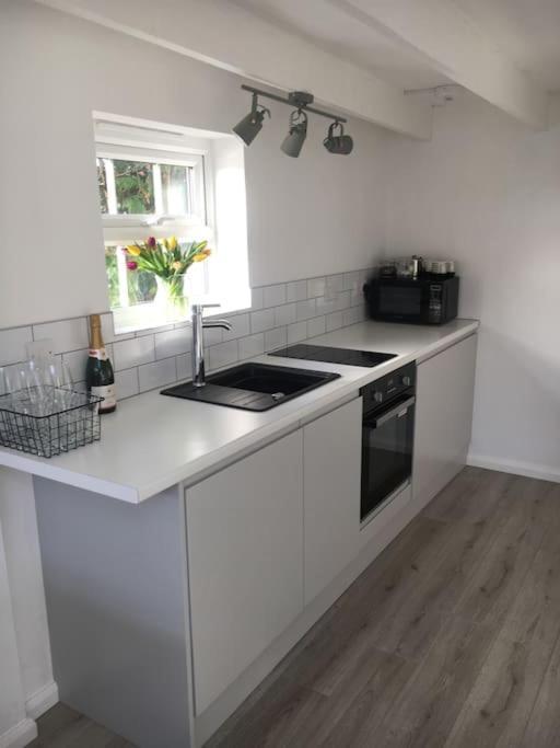 Brighton Boutique Garden Studio With Free Parking Ngoại thất bức ảnh